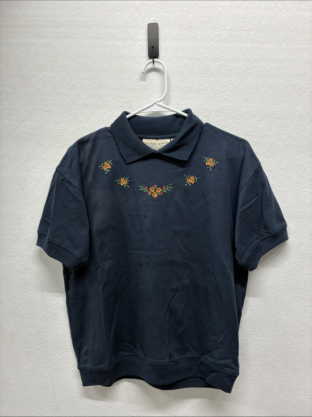 Vintage 90s Pinstripe Petites Embroidered Flower Collar Short Sleeve Top